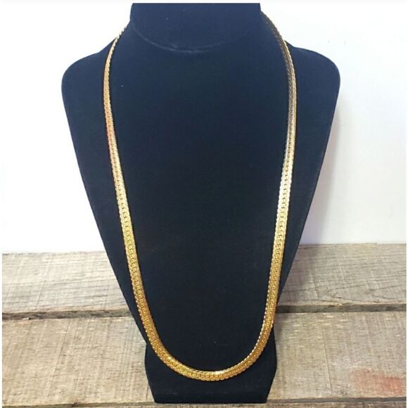 VINTAGE NAPIER Stunning Goldtone Flat Wide Chain Necklace Classic Jewelry - Picture 1 of 8